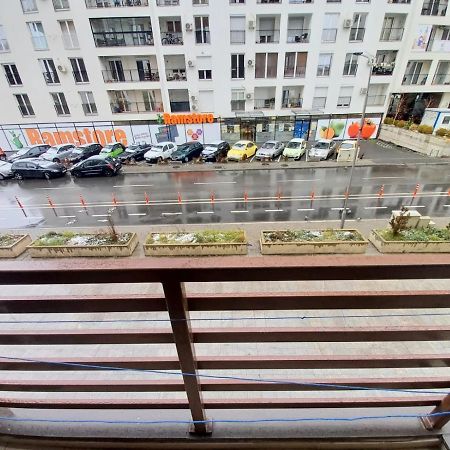 Two Rooms And Kitchen, Bathroom With Balcony Apartment Skopie Exterior foto
