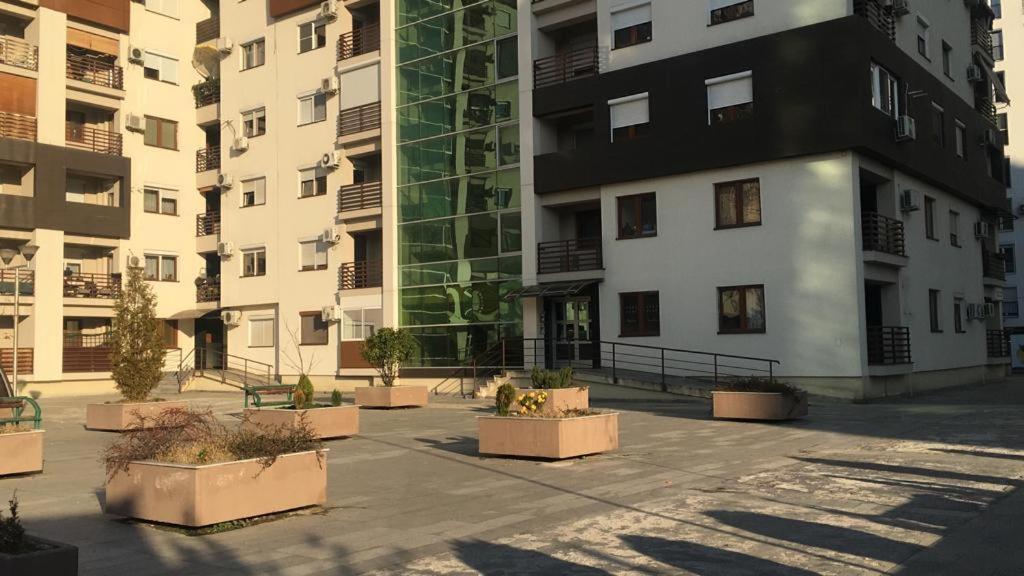 Two Rooms And Kitchen, Bathroom With Balcony Apartment Skopie Exterior foto
