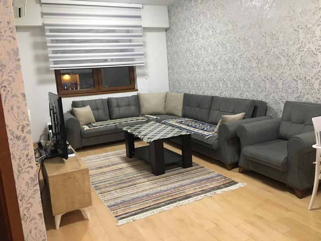 Two Rooms And Kitchen, Bathroom With Balcony Apartment Skopie Exterior foto