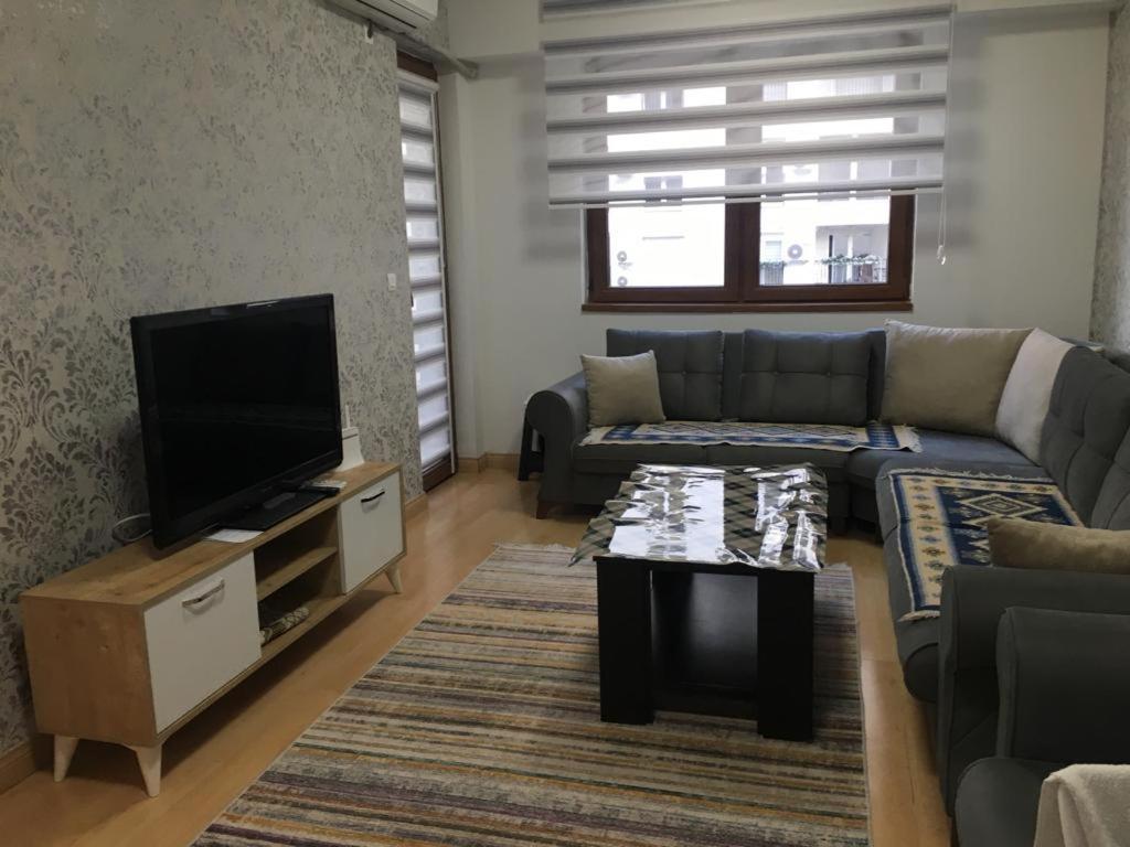 Two Rooms And Kitchen, Bathroom With Balcony Apartment Skopie Exterior foto