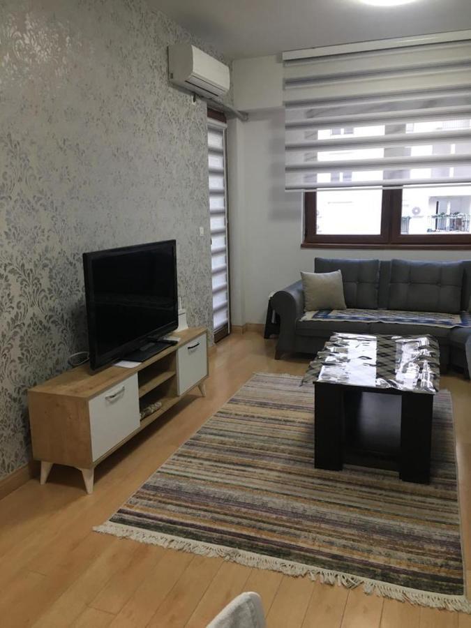 Two Rooms And Kitchen, Bathroom With Balcony Apartment Skopie Exterior foto