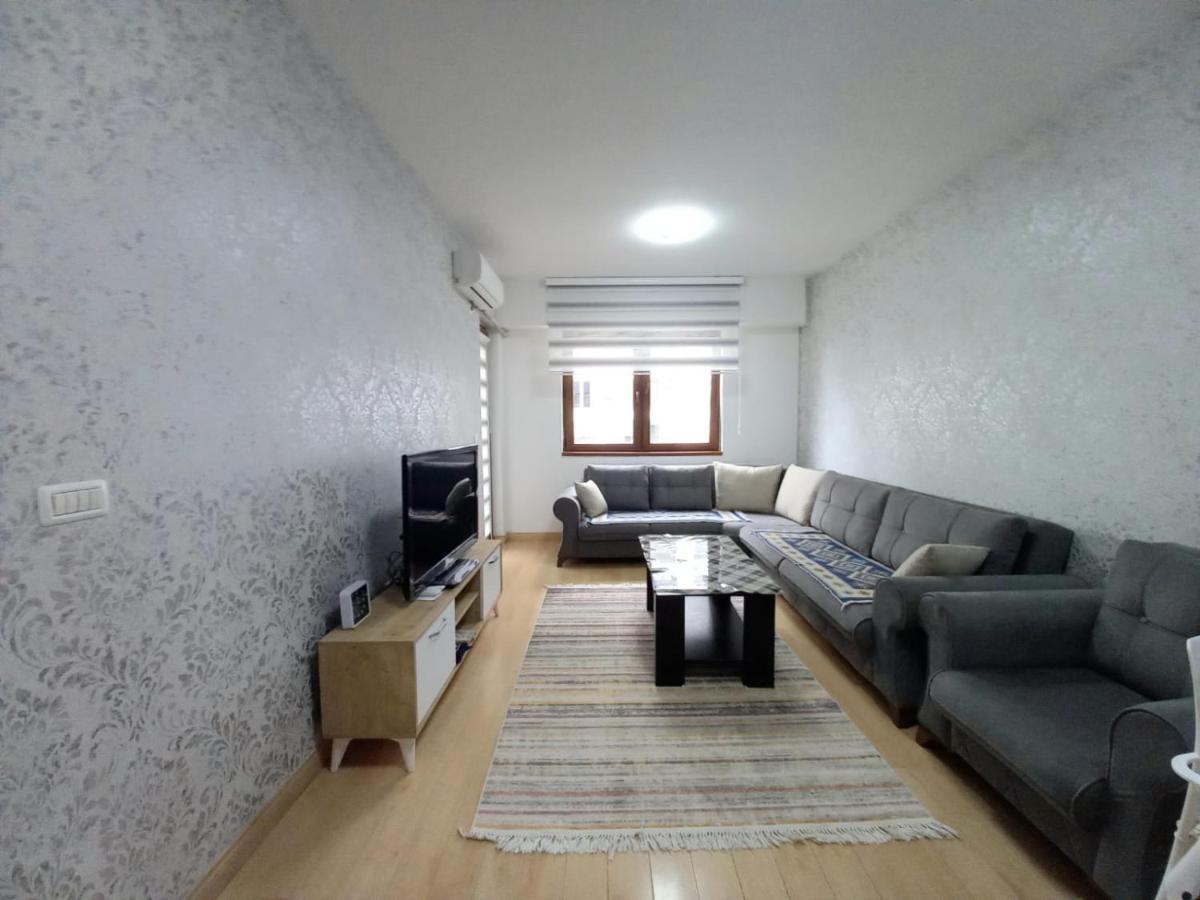 Two Rooms And Kitchen, Bathroom With Balcony Apartment Skopie Exterior foto