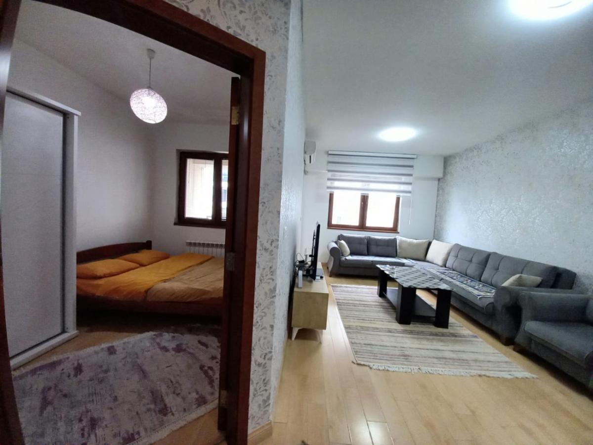 Two Rooms And Kitchen, Bathroom With Balcony Apartment Skopie Exterior foto